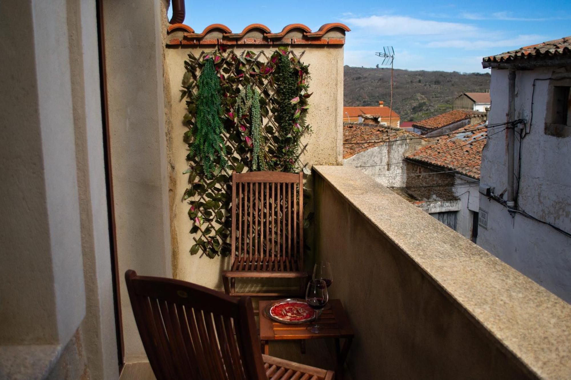 Casa Rural Dona Sol Montánchez Exterior foto